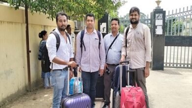 Photo of कई भारतीय नागरिक अशांत बांग्लादेश से भारतीय क्षेत्र में लौट आए