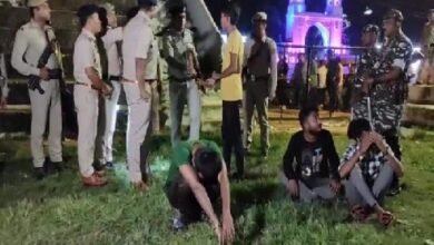Photo of पुलिस ने शहर में नशीली दवाओं के उपयोग के संदेह में 40 से अधिक युवाओं को गिरफ्तार किया