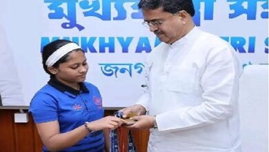 Photo of मुख्यमंत्री से सौजन्य मुलाकात में खुदे डबरू आराध्या दास