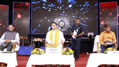 Photo of इकफाई विश्वविद्यालय का दीक्षांत समारोह, छात्रों और शिक्षकों के बीच होना चाहिए ईमानदार रिश्ता: मुख्यमंत्री