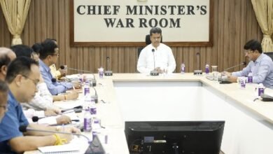 Photo of चीफ मिनिस्टर्स वॉर रूम, गवर्नमेंट डेंटल कॉलेज, अगरतला में मुख्यमंत्री की अध्यक्षता में बैठक