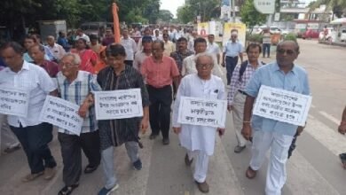 Photo of बांग्लादेश में अल्पसंख्यकों के नारकीय उत्पीड़न के विरोध में “फोरम फॉर प्रोटेक्शन ऑफ माइनॉरिटीज़ इन बांग्लादेश” ने अगरतला शहर में मार्च का आयोजन किया