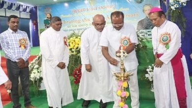 Photo of हॉलीक्रश हायर सेकेंडरी स्कूल कंथलचारा में राज्यपाल को विद्यार्थियों को वास्तविक शिक्षा देनी चाहिए