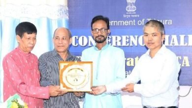 Photo of मोहिनी मोहन चकमा मेमोरियल अवार्ड, संगीत कलाकार अभिक कुमार चकमा