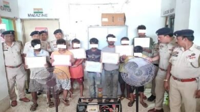 Photo of जैक्सन गेट वार्ड कार्यालय और चंद्रपुर कालीबाड़ी में हुई चोरी के मामले में पुलिस ने आठ लोगों को गिरफ्तार किया है
