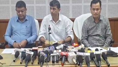 Photo of प्रेस कॉन्फ्रेंस में जनजाति कल्याण विभाग के सचिव, त्रिपुरा ग्रामीण जनजाति के सामाजिक-आर्थिक उत्थान में आर्थिक विकास एवं सेवा वितरण परियोजना क्रियान्वित की जा रही है