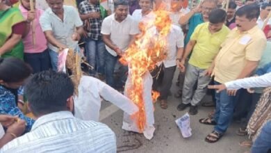 Photo of राहुल गांधी के खिलाफ अभद्र टिप्पणी करने पर बीजेपी विधायक, मंत्री के खिलाफ पुलिस में शिकायत