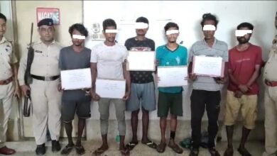 Photo of कई दुकानों में हुई चोरी में 6 चोर पुलिस के शिकंजे में