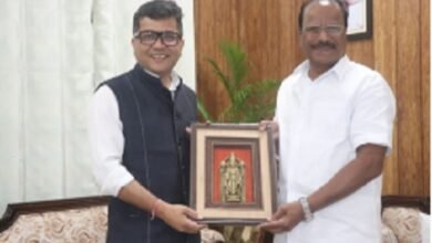 Photo of विदेश राज्य मंत्री की राज्यपाल से शिष्टाचार मुलाकात