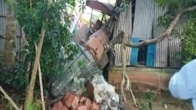 Photo of रोलर अनियंत्रित होकर दुर्घटनाग्रस्त हो गया