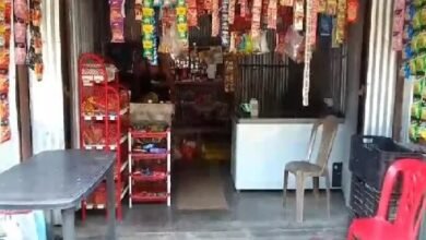Photo of पुलिस की नाक के नीचे दो दुकानों में साहसिक चोरी