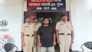 Photo of अगरतला जीआरपी पुलिस ने मानव तस्करी से जुड़े एक तस्कर को गिरफ्तार किया है