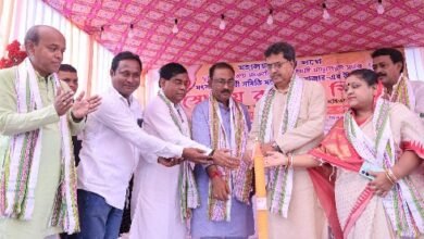 Photo of महाराजगंज बाजार में रक्तदान शिविर, मुमुर्शु मरीजों की जान बचाने के लिए रक्तदान का कोई विकल्प नहीं: मुख्यमंत्री