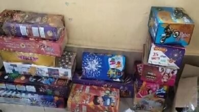 Photo of पुलिस ने अगरतला शहर के अलग-अलग जगहों पर छापेमारी कर भारी मात्रा में साउंड सट्टा बरामद किया है