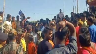 Photo of धलाबील राष्ट्रीय राजमार्ग पर दुर्घटना के बाद मंत्री के आश्वासन पर सड़क जाम हटा लिया गया