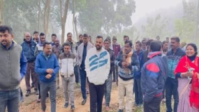 Photo of उप स्वास्थ्य केंद्र के प्रभारी स्वास्थ्य कर्मी के खिलाफ मिली शिकायत के आधार पर विधायक सुशांत देव ने दौरा किया