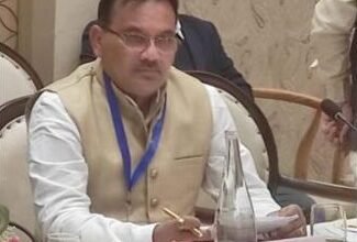 Photo of राजस्थान के जैसलमेर में बजट पूर्व बैठक में वित्त मंत्री ने स्वायत्त जिला परिषदों के बुनियादी ढांचे के विकास के लिए 500 करोड़ रुपये के विशेष वित्तीय पैकेज का अनुरोध किया