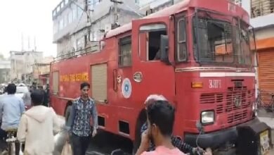 Photo of ভয়াবহ অগ্নিকাণ্ডের হাত থেকে অল্পতে রক্ষা বটতলা