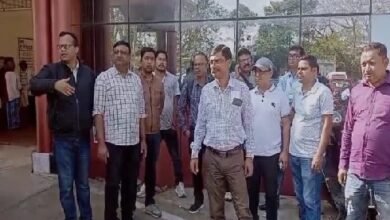 Photo of स्टील ब्रिज के निरीक्षण के दौरान घायल हुए इंजीनियर, जिला मजिस्ट्रेट की प्रतिनियुक्ति