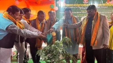 Photo of कालीबाजार में 2 कृषि मंडियों का उद्घाटन, केंद्र और राज्य सरकारें किसानों की आय दोगुनी करने के लिए काम कर रही हैं: कृषि मंत्री