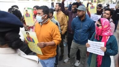 Photo of टीजीटी नौकरी के इच्छुक अभ्यर्थी एक बार फिर मुख्यमंत्री आवास के सामने एकत्रित हुए