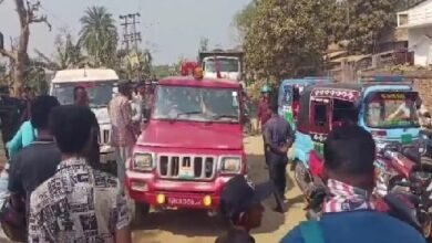 Photo of स्थानीय लोगों ने खराब सड़क व्यवस्था और लगातार धूल प्रदूषण के खिलाफ विरोध प्रदर्शन किया अवरोध