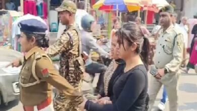 Photo of दो ब्यूटी पार्लरों के मालिकों और कर्मचारियों के बीच हुई मारपीट में दो लोग लहूलुहान हो गए।