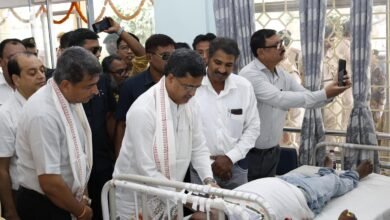 Photo of सभी वर्गों के लोगों को स्वैच्छिक रक्तदान के लिए अधिक से अधिक आगे आना चाहिए: मुख्यमंत्री
