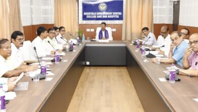 Photo of रोगी कल्याण संघ के शासी निकाय की बैठक में मुख्यमंत्री, डेंटल कॉलेज के बुनियादी ढांचे के विकास के लिए लगभग 200 करोड़ रुपये का कार्य चल रहा है