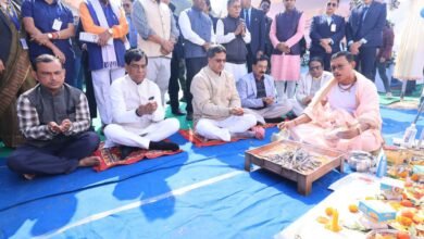 Photo of बापूजी हाई स्कूल की नई बिल्डिंग का शिलान्यास, प्रधानमंत्री नरेंद्र मोदी के नेतृत्व में भारत के पुराने और शानदार एजुकेशन सेंटर्स की खोई हुई शान को वापस लाने की कोशिशें जारी हैं: मुख्यमंत्री