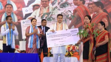 Photo of बिश्रामगंज में 3 दिन के सिपाहीजाला ज़िले में लगे सरस मेले का उद्घाटन, आत्मनिर्भर महिलाएं न सिर्फ़ अपने बल्कि अपने परिवार, समाज और राज्य के सामाजिक-आर्थिक विकास में भी योगदान दे सकती हैं: मुख्यमंत्री