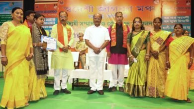 Photo of छोटे उद्योगों, कॉटेज उद्योगों और छोटे उद्योग-आधारित सेल्फ-हेल्प ग्रुप्स को और बढ़ावा दिया जाना चाहिए: गवर्नर