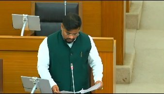 Photo of MBB एयरपोर्ट और अगरतला रेलवे स्टेशन पर ऑनलाइन कैब बुकिंग सर्विस शुरू होगी: ट्रांसपोर्ट मिनिस्टर