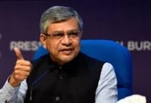 Photo of गरीब व मध्यम वर्ग को एक अच्छी सवारी तथा बेहतर अनुभव देने की भारतीय रेलवे की हर सम्भव कोशिश: रेल मंत्री