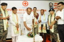 Photo of रेड क्रॉस ब्लड डोनेशन कैंप में गवर्नर