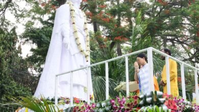 Photo of रवींद्र कानन में कवि श्रद्धांजलि कार्यक्रम, आज की पीढ़ी को रवींद्रनाथ के विचारों और चेतना से प्रेरणा लेनी चाहिए: उद्योग मंत्री
