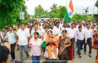 Photo of गोल्ड मेडलिस्ट अस्मिता को साउथ त्रिपुरा डिस्ट्रिक्ट एडमिनिस्ट्रेशन ने सम्मानित किया