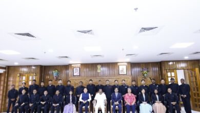 Photo of नए नियुक्त TCS अधिकारियों ने गवर्नर से शिष्टाचार भेंट की