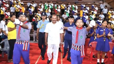 Photo of गवर्नर ने डॉन बॉस्को स्कूल और बानीबिद्यापीठ गर्ल्स हायर सेकेंडरी स्कूल का दौरा किया